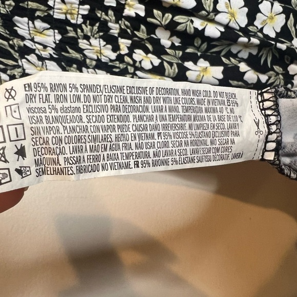 Forever 21 Floral Dress - Picture 4 of 4